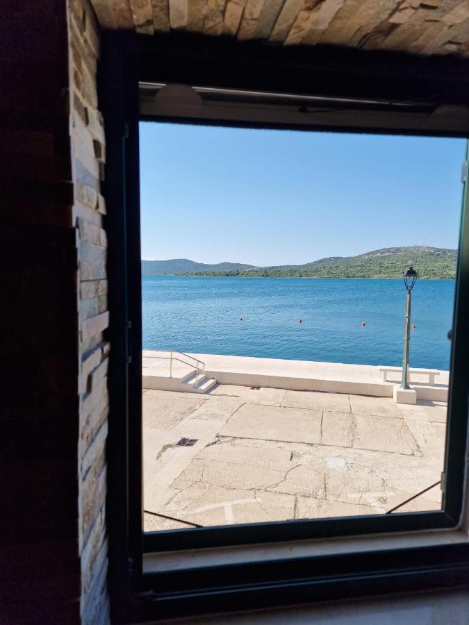 House Riva Apartment Pirovac Exterior photo